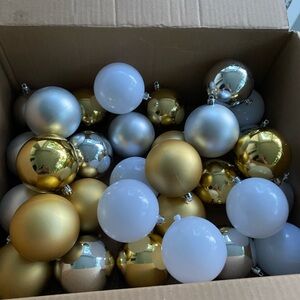 Winter Wonder Lane 32 Piece Shatterproof Christmas Ornaments
